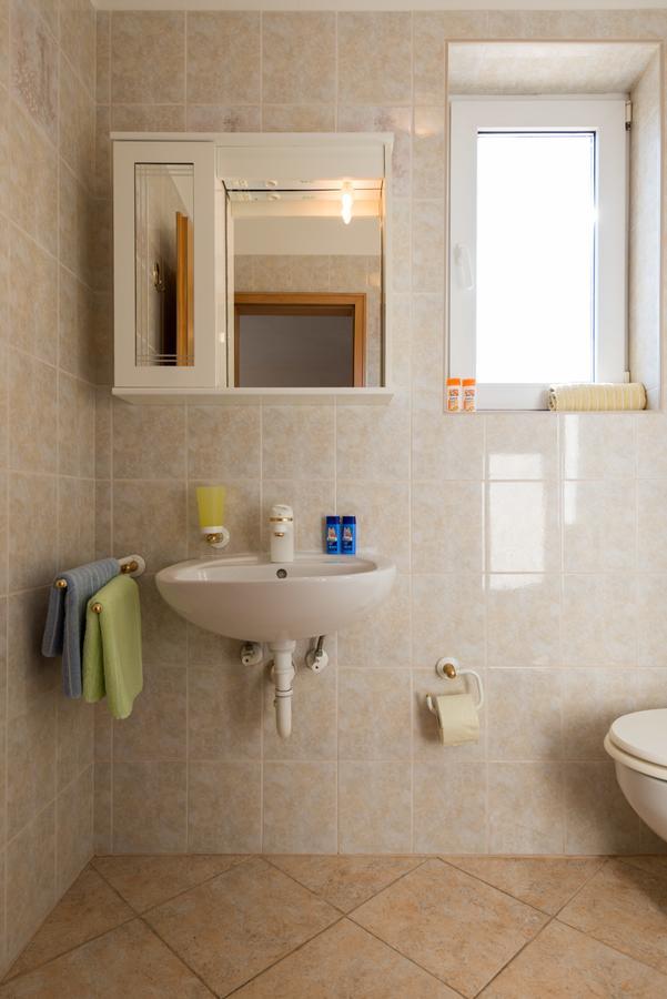 Sun House Apartments Бол Екстер'єр фото