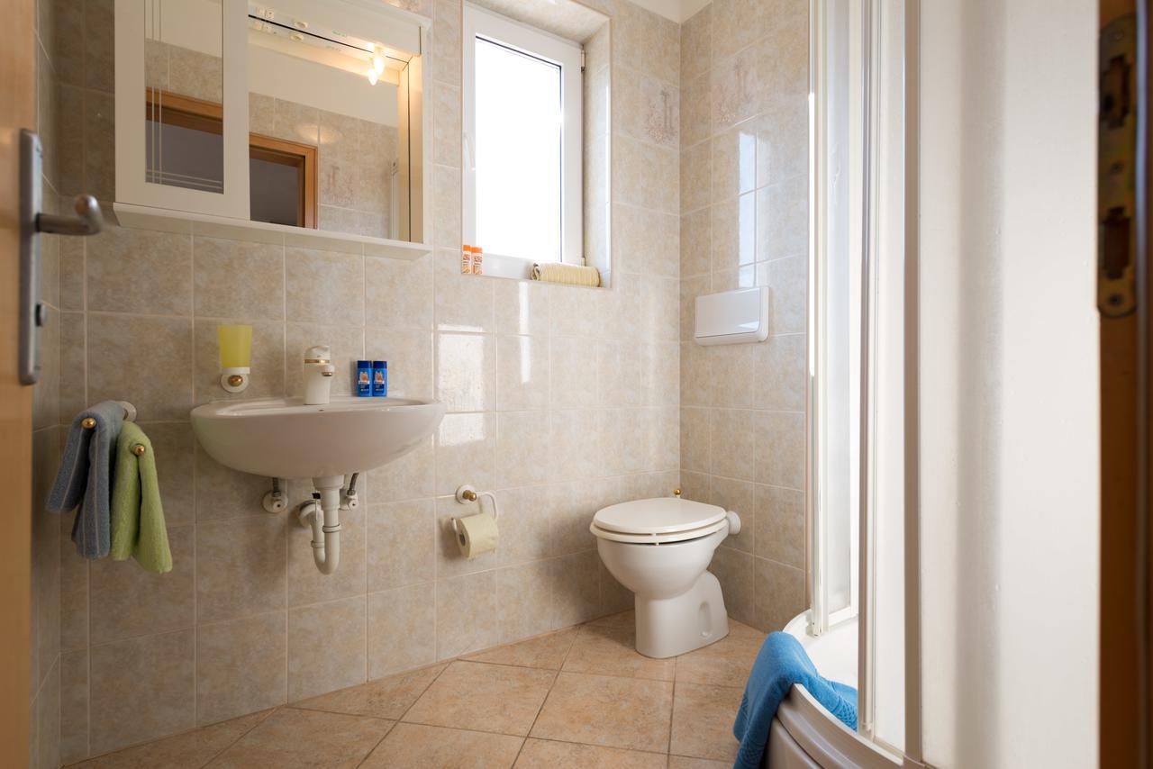 Sun House Apartments Бол Екстер'єр фото