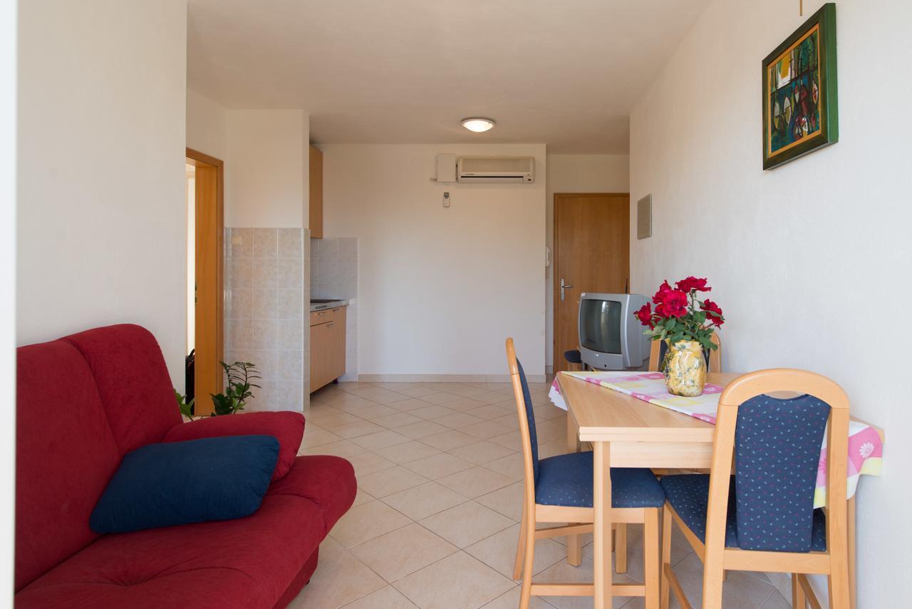 Sun House Apartments Бол Екстер'єр фото